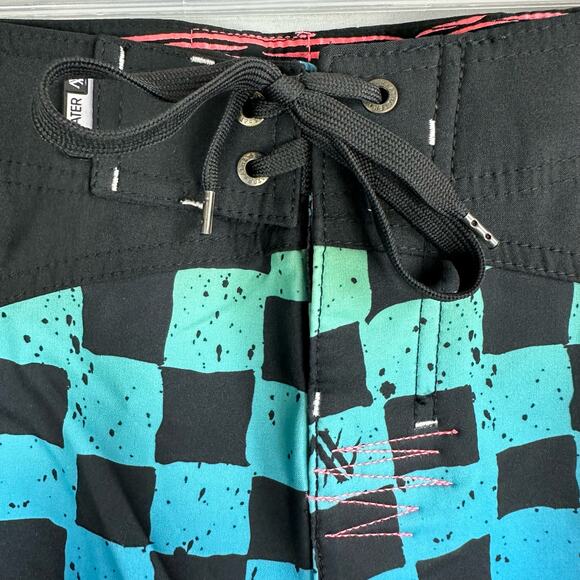 Atwater Checks Men’s 30 Board Shorts Stretch Cinch Fly Side Pocket - Picture 2 of 10